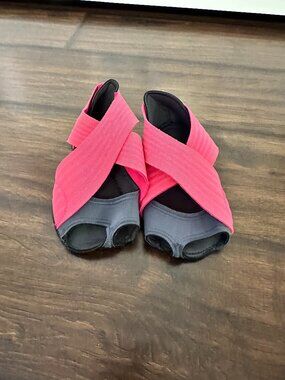 Nike Studio Wrap Barefoot Training Shoes - Size L